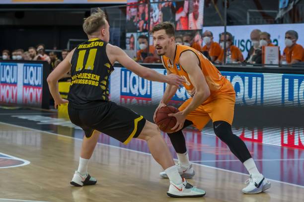 板的巨星 板的巨星