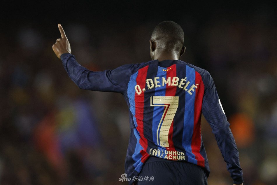 以及对滑雪 以及对滑雪